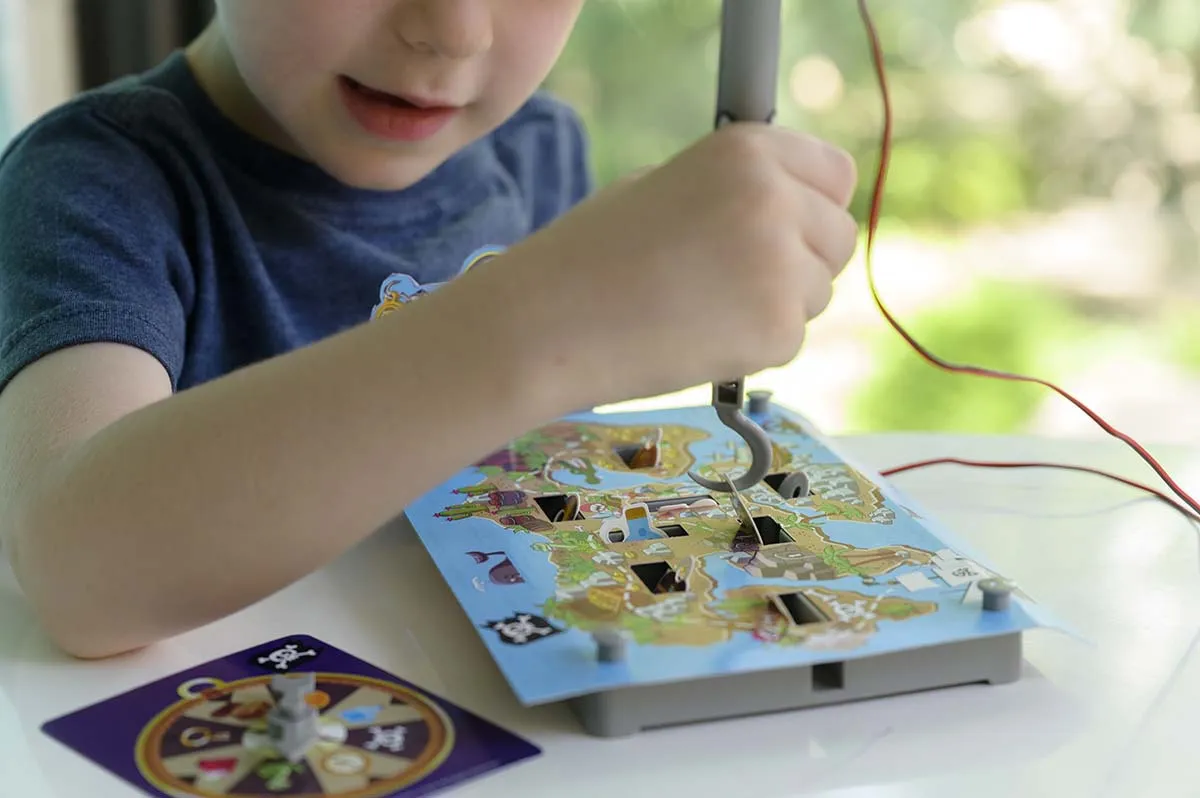 4M Kidz Labs Game Maker Electrobuzz Pirate Treasure Hunt Game