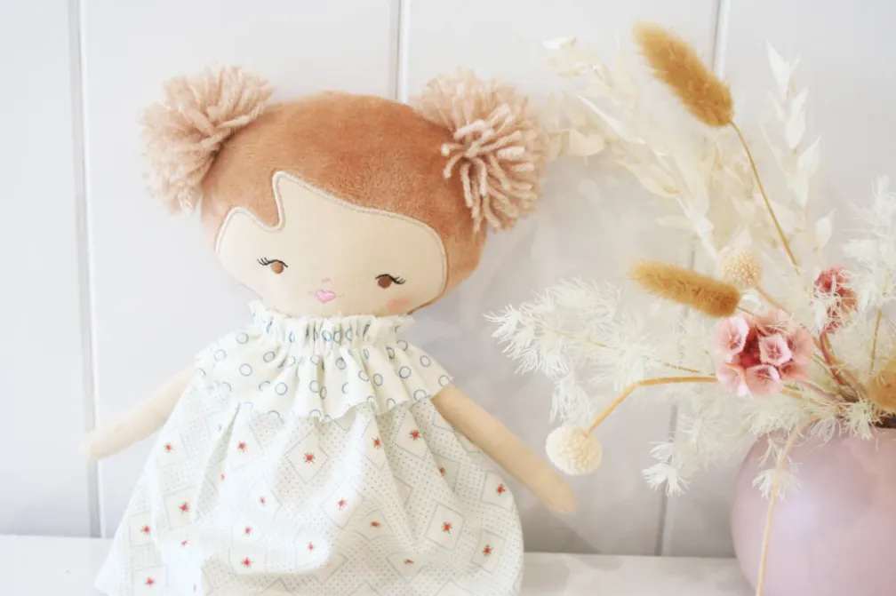 Alimrose Doll | Layla 35cm | Blue Rose   Strawberry Blonde