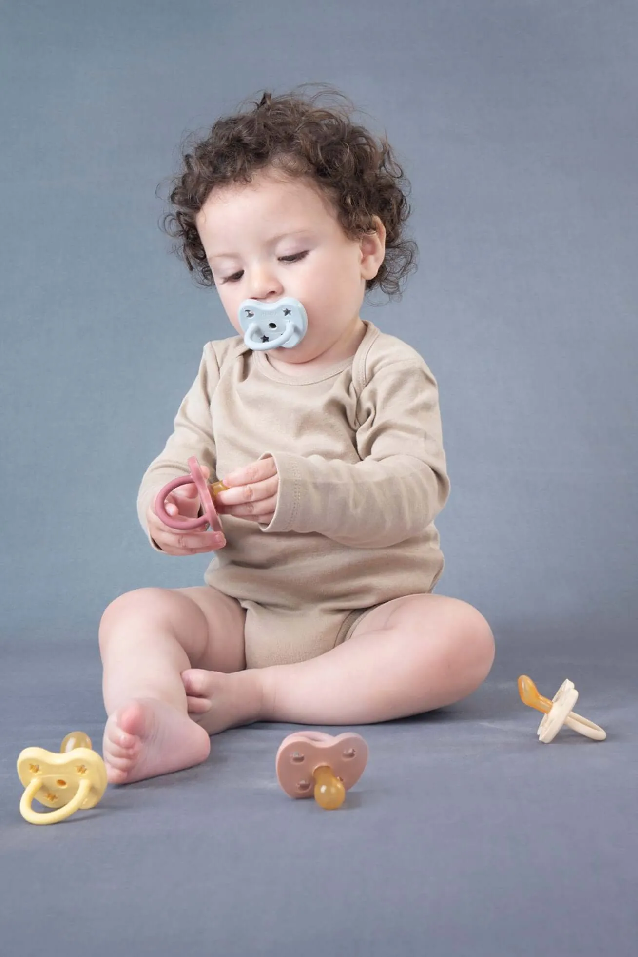 Hevea Pacifier 2-pack Orthodontic | Cottage Blue & Gorgeous Grey 3-36 months POUCH
