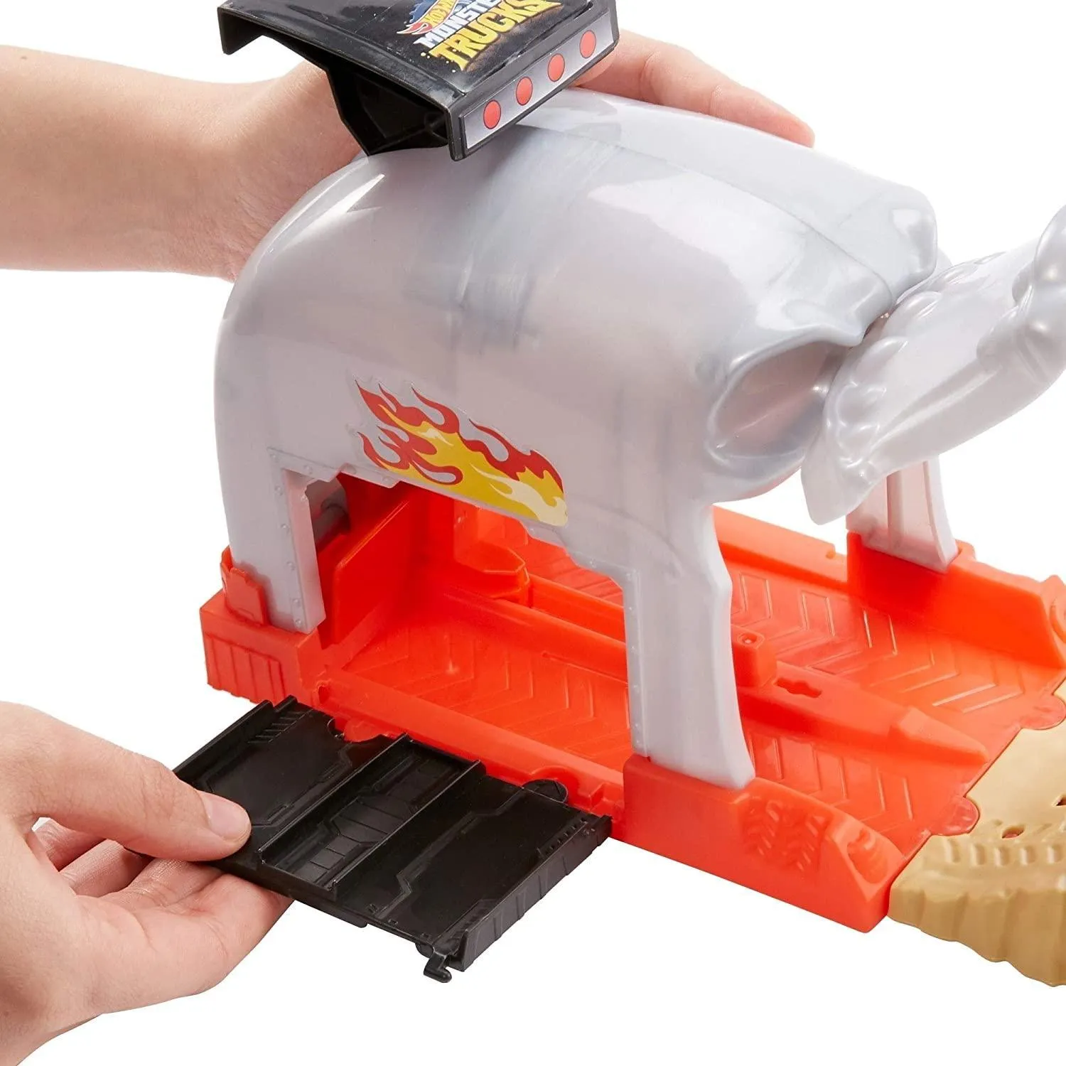 Hot Wheels GKY02 Monster Trucks Pit and Launch Bone Shaker Playset