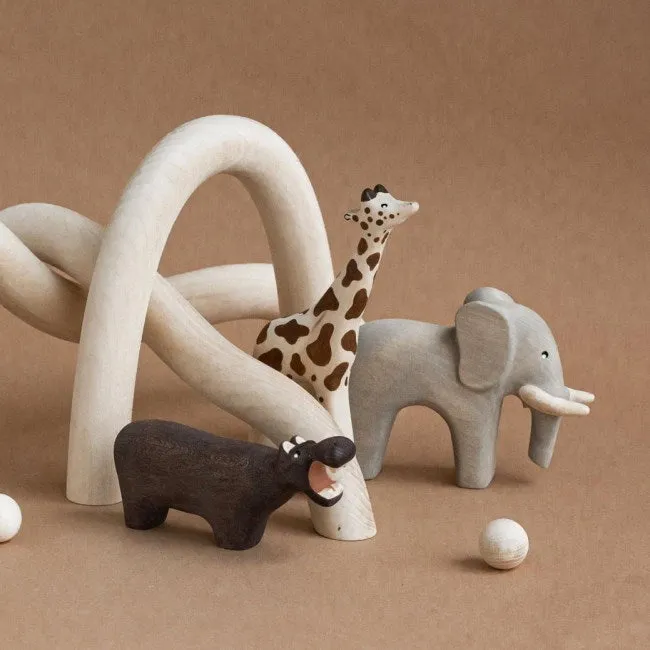 Iz Vetvey | Wooden Elephant