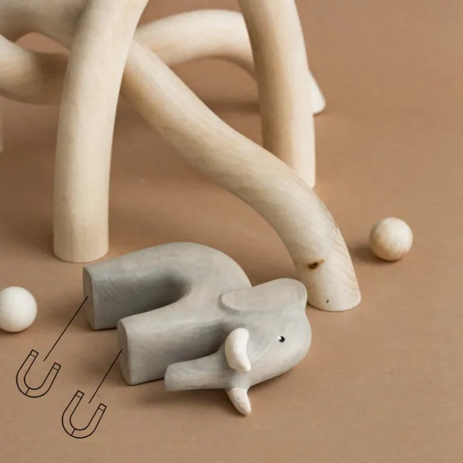 Iz Vetvey | Wooden Elephant