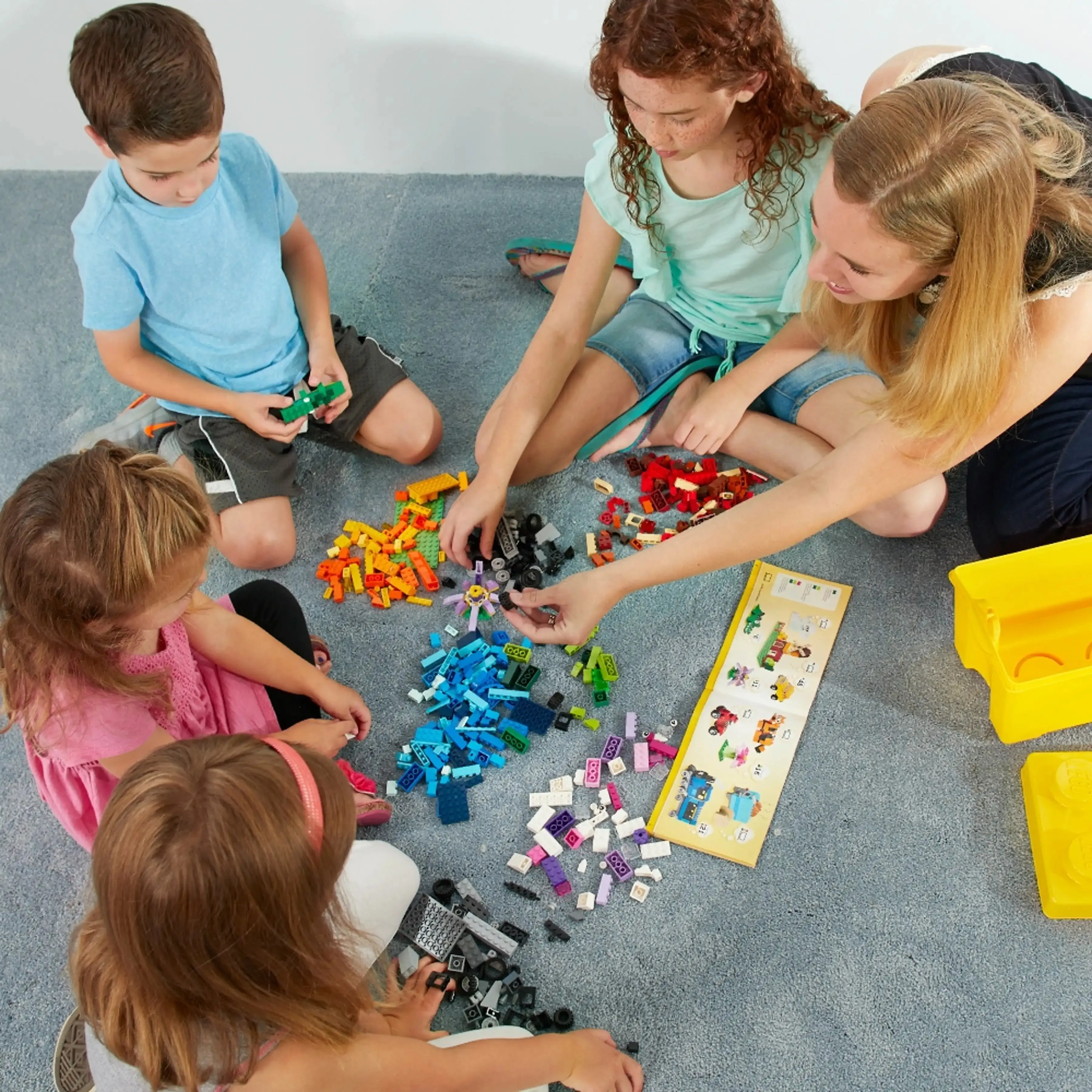 LEGO Large Creative Brick Box
