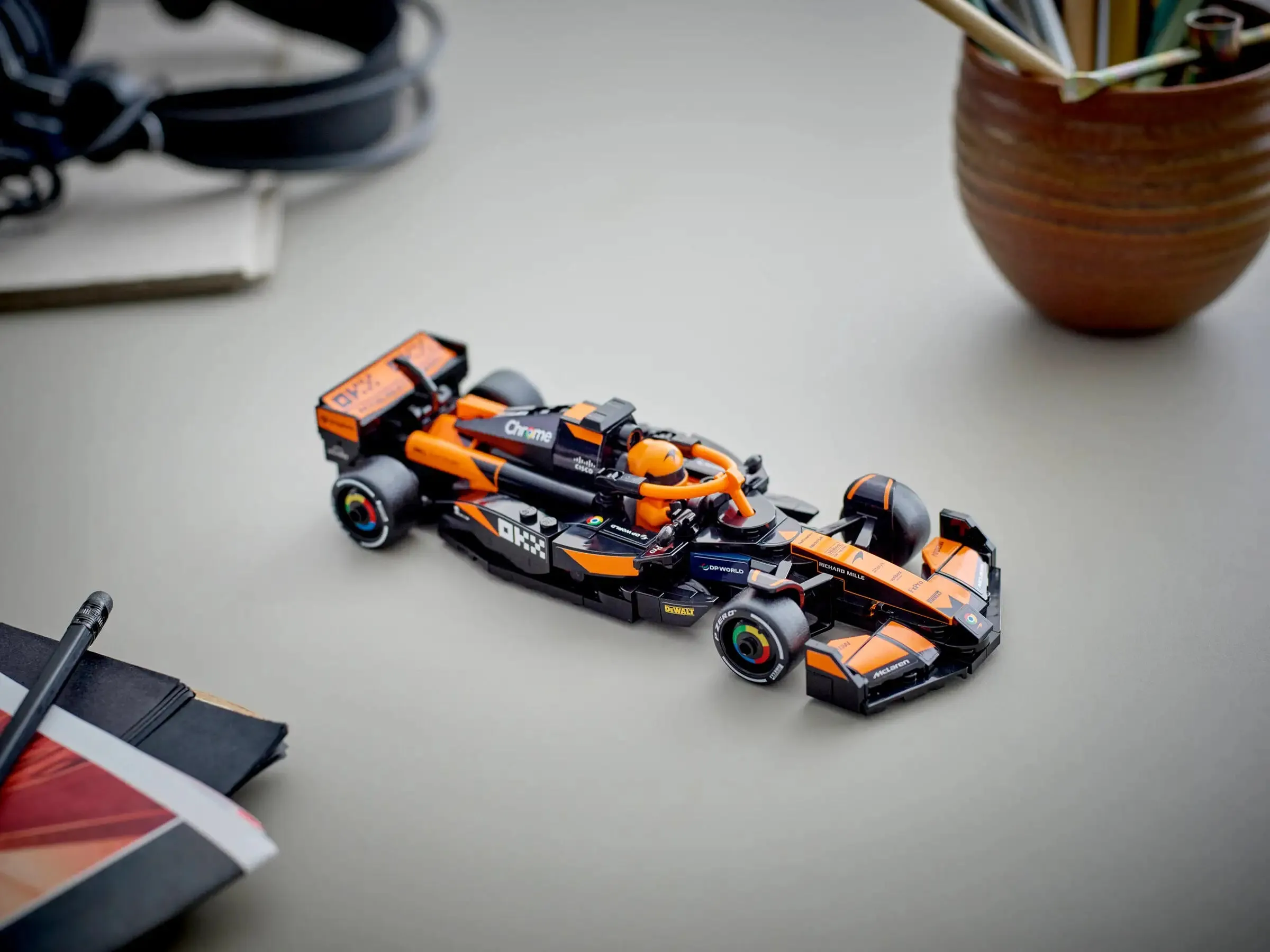 LEGO SPEED CHAMPIONS 77251 McLaren F1 Team MCL38 Race Car