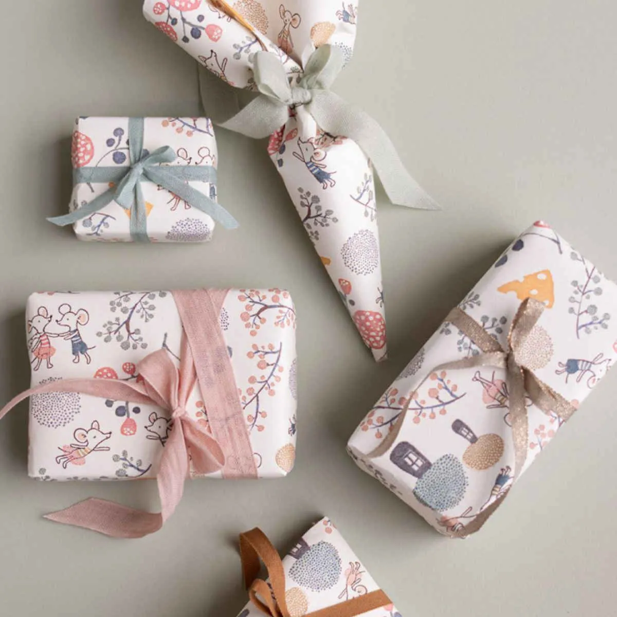 Maileg Gift Wrap Roll | Mice Party 10m