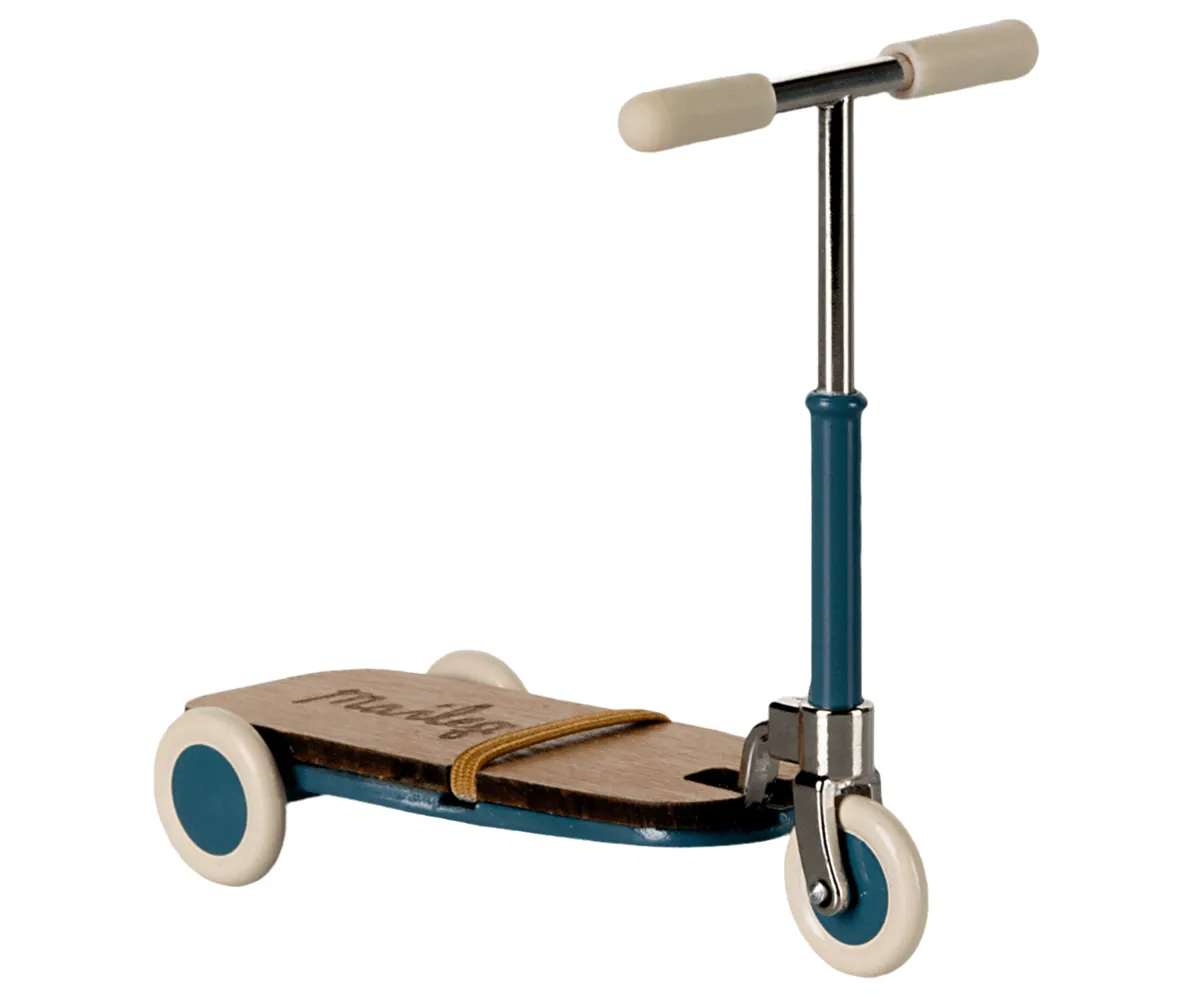 Maileg Kickboard Scooter Blue SS25: NEW ARRIVAL