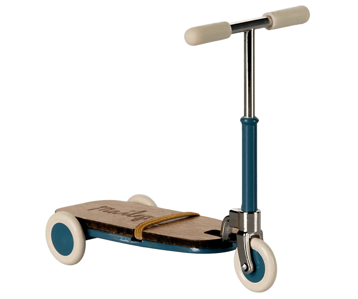 Maileg Kickboard Scooter Blue SS25: NEW ARRIVAL