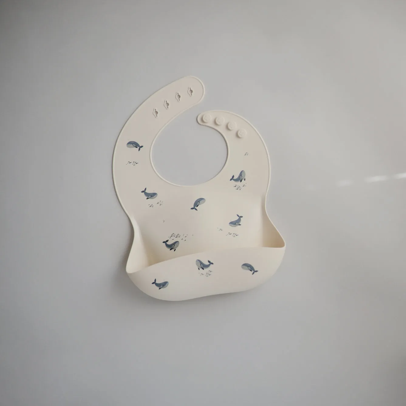 Mushie Silicone Baby Bib | Whales