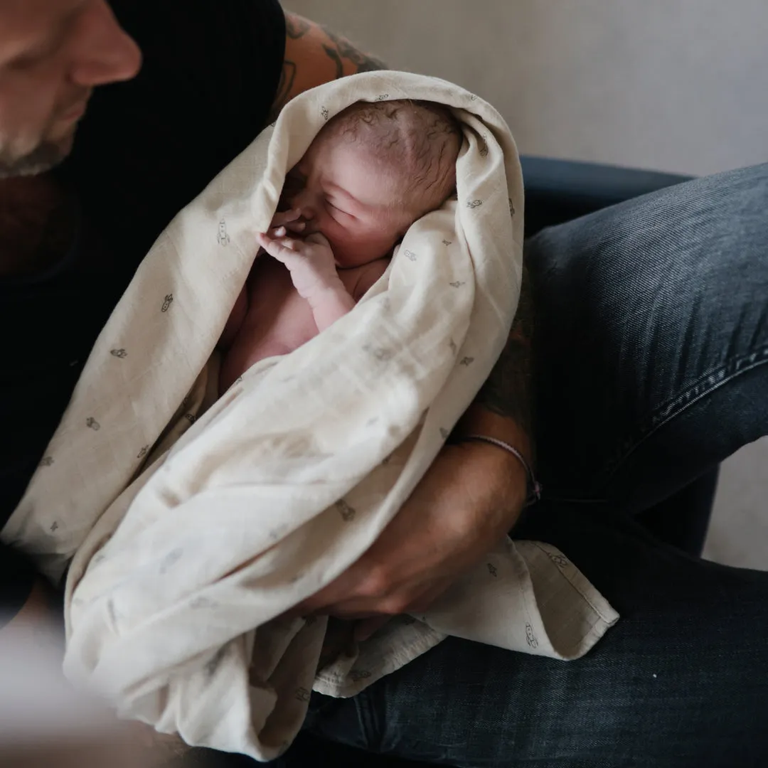 Mushie Swaddle | Falling Stars