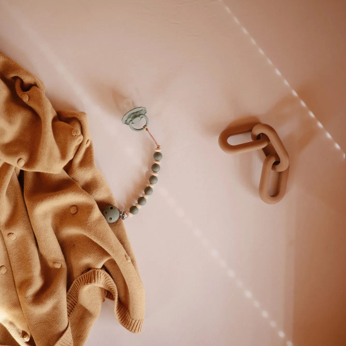 Mushie Teether Links | Natural