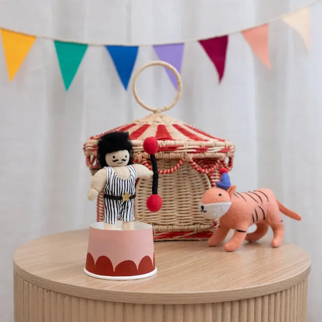 Olli Ella | Holdie Circus Folk Samson the Strongman