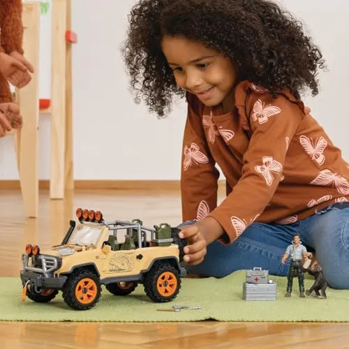 SCHLEICH 42410 4x4 Vehicle with Winch Wild Life Toy Playset for Kids Aged 3 