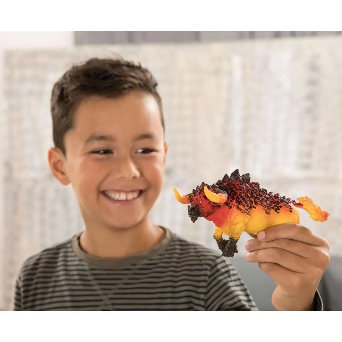 SCHLEICH 42493 Fire Bull Figure
