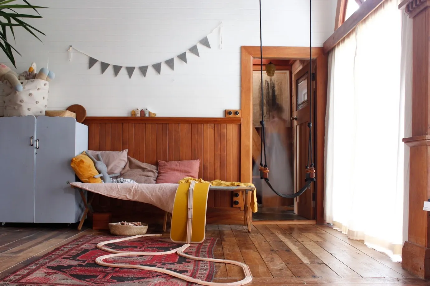 Solvej Child Swings - Slate Grey