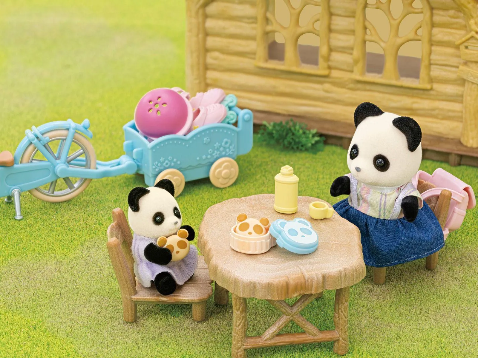 Sylvanian Families Cycle & Skate Set - Panda Girl