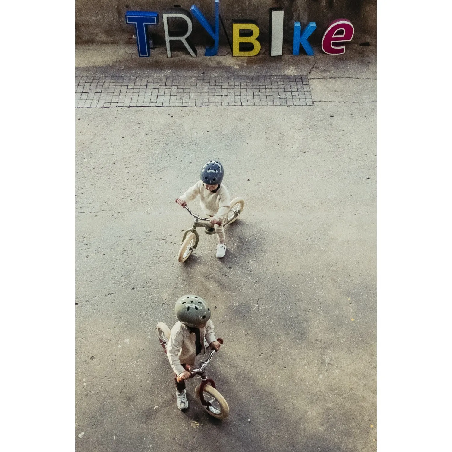 Trybike in steel, 2 wheels, Vintage Red